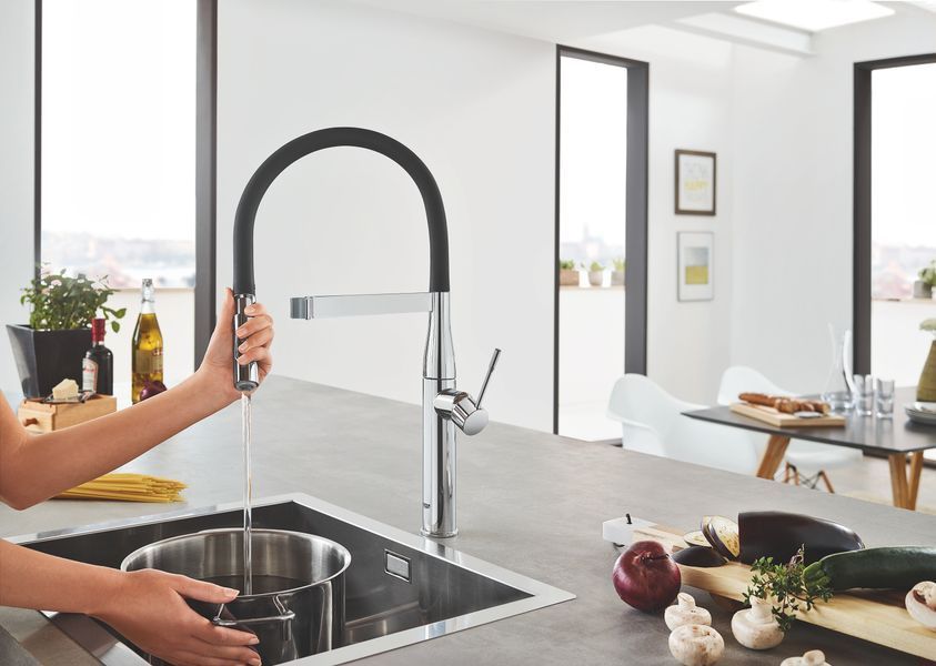 Смеситель для кухни с гибким изливом Grohe Essence New (30294000) 30294000 фото