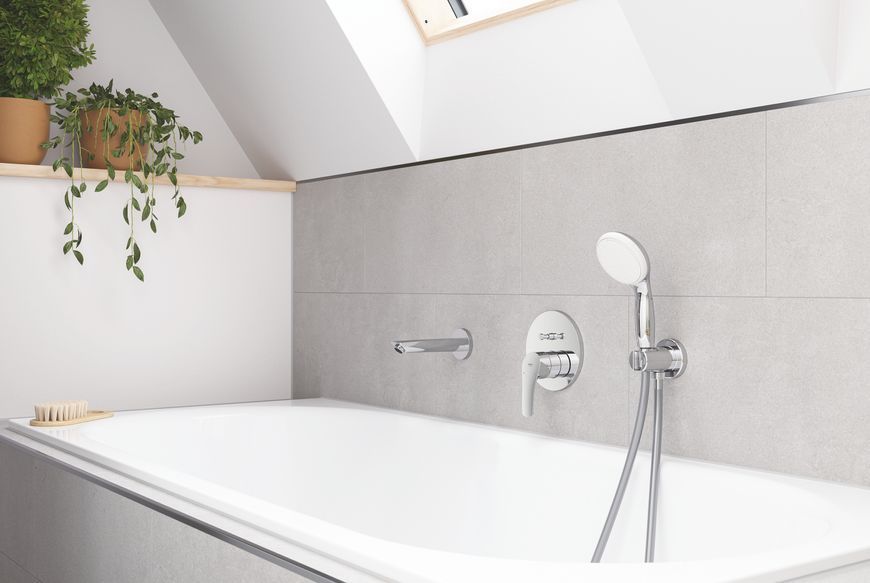 Душова система прихованого монтажу зі змішувачем Grohe Eurosmart New Tempesta 250 (UA26416SC3) UA26416SC3 фото