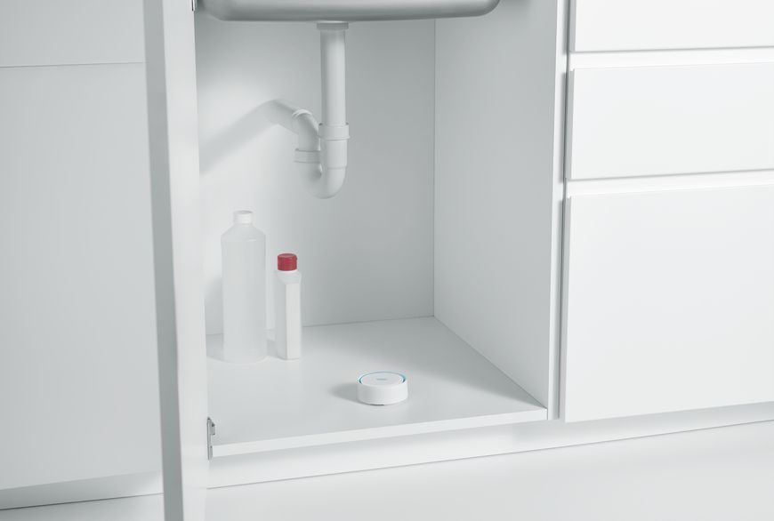 Интеллектуальный контроллер воды Grohe Sense Guard (22505LN0) 22505LN0 фото