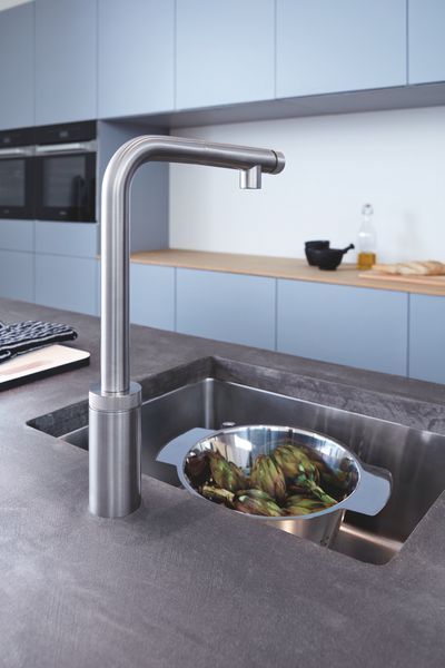 Смеситель для кухни с выдвижным изливом Grohe Minta SmartControl (31613DC0) 31613DC0 фото