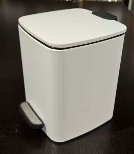 Мусорное ведро с плавным закрытием квадратное Zerix Kubix-TC0106 White 6 л (цвет белый) (ZX6109) ZX6109 фото