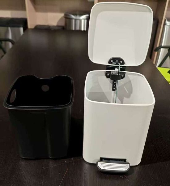 Мусорное ведро с плавным закрытием квадратное Zerix Kubix-TC0106 White 6 л (цвет белый) (ZX6109) ZX6109 фото