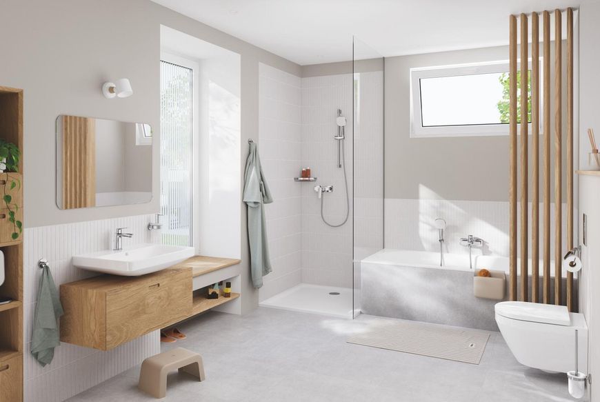 Однорычажный смеситель для ванны Grohe Cubeo (1018140000) 1018140000 фото