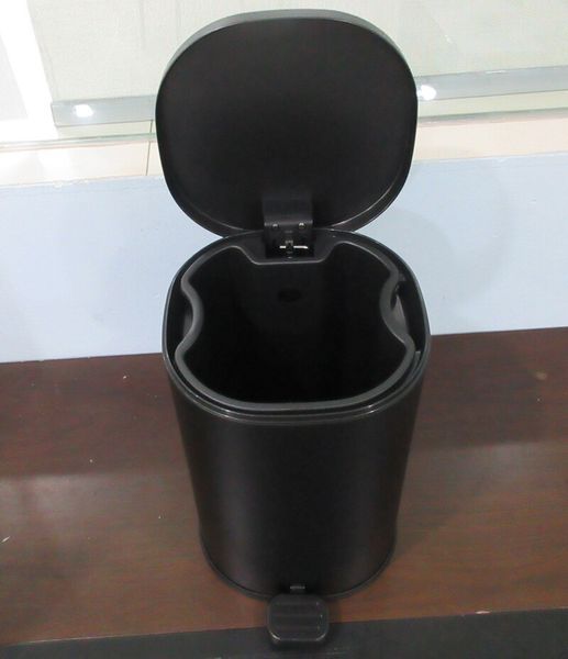 Відро для сміття з плавним закриттям овальне Zerix Prime-TC0105 Black 5л колір чорний (ZX5902) ZX5902 фото