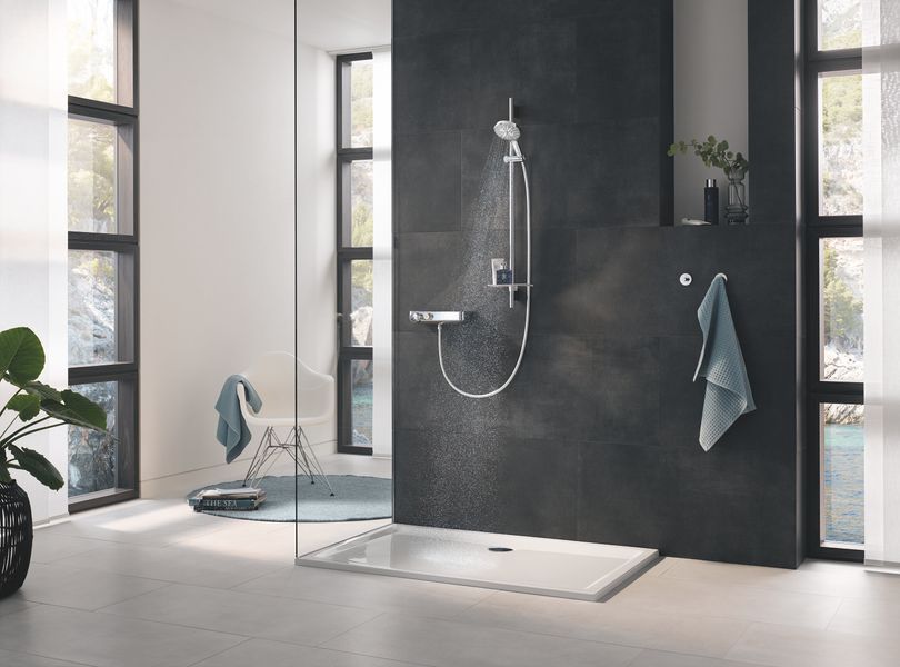 Душевый гарнитур со штангой, 3 режима струи Grohe Rainshower SmartActive (26578000) 26578000 фото