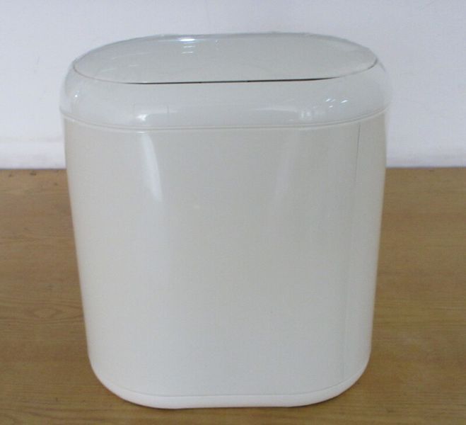 Мусорное ведро сенсорное овальное Mixxus Premium Topper-TC0112 White 12л цвет белый (MI7082) MI7082 фото