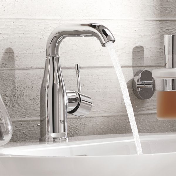 Смеситель для раковины M-размера Grohe Essence New (23462001) 23462001 фото