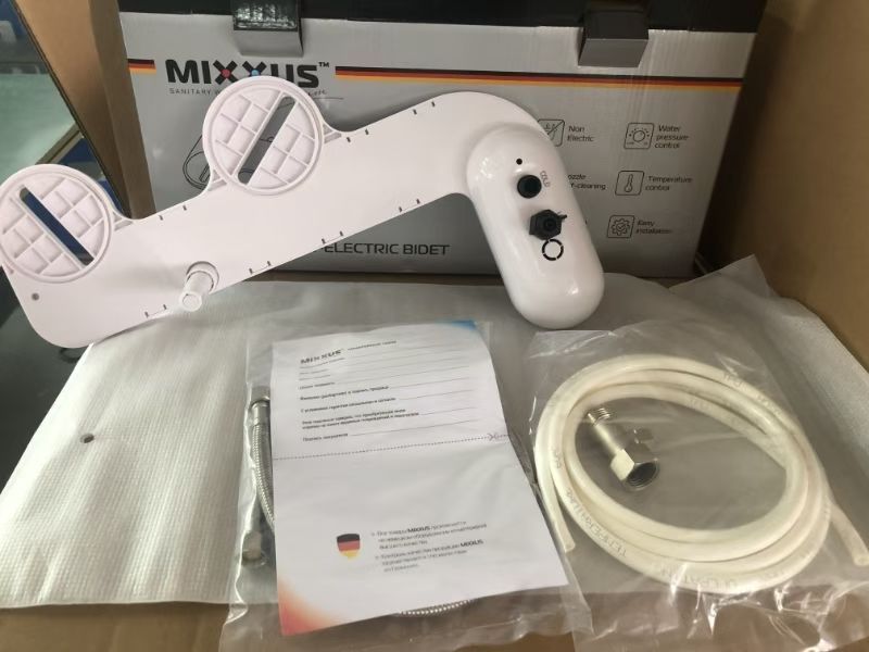 Накладка под крышку унитаза Mixxus Premium TCB-01 Универсальная со встроенным гигиеническим душем (MP6494) MP6494 фото