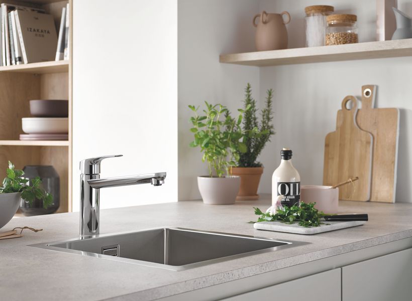 Смеситель для кухни Grohe Eurosmart New (30463000) 30463000 фото