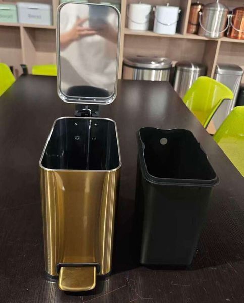Відро для сміття з плавним закриттям прямокутне Mixxus Premium Quadro-TC0105 Brushed Gold 5 л (колір матове золото) (MI8394) MI8394 фото