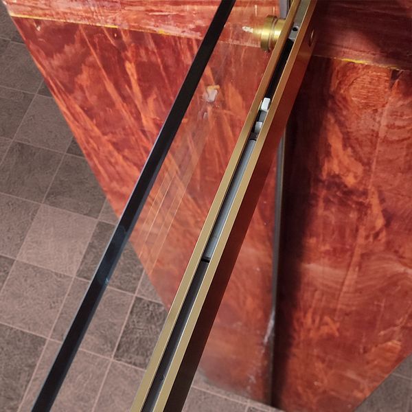 Дверь в нишу Koer SR SD01-120x200-TR-12 прозрачное стекло Easy Clean 8мм, матовое золото (KR5377) KR5377 фото